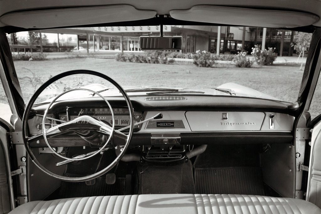 interior del SEAT 1500