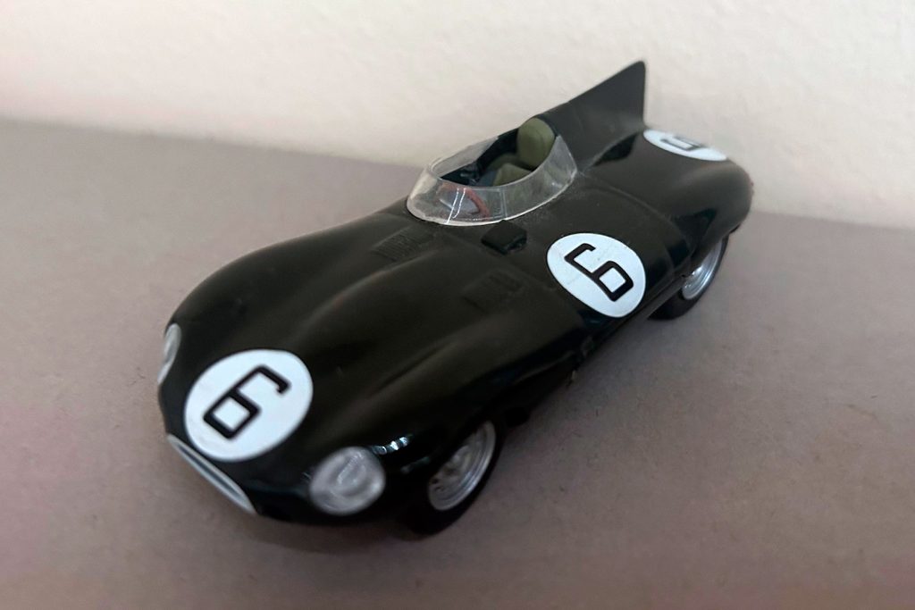 Réplica a escala 1/43 del D-Type ganador de las 24 horas de Le Mans de 1955