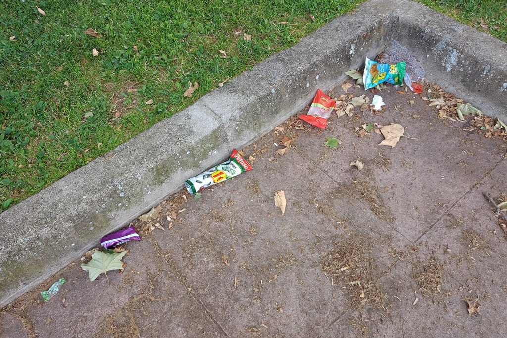 suciedad en una calle de Leganés