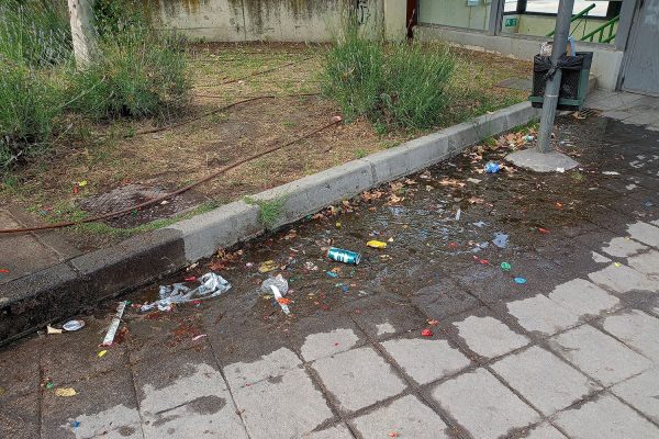 suciedad en una calle de Leganés