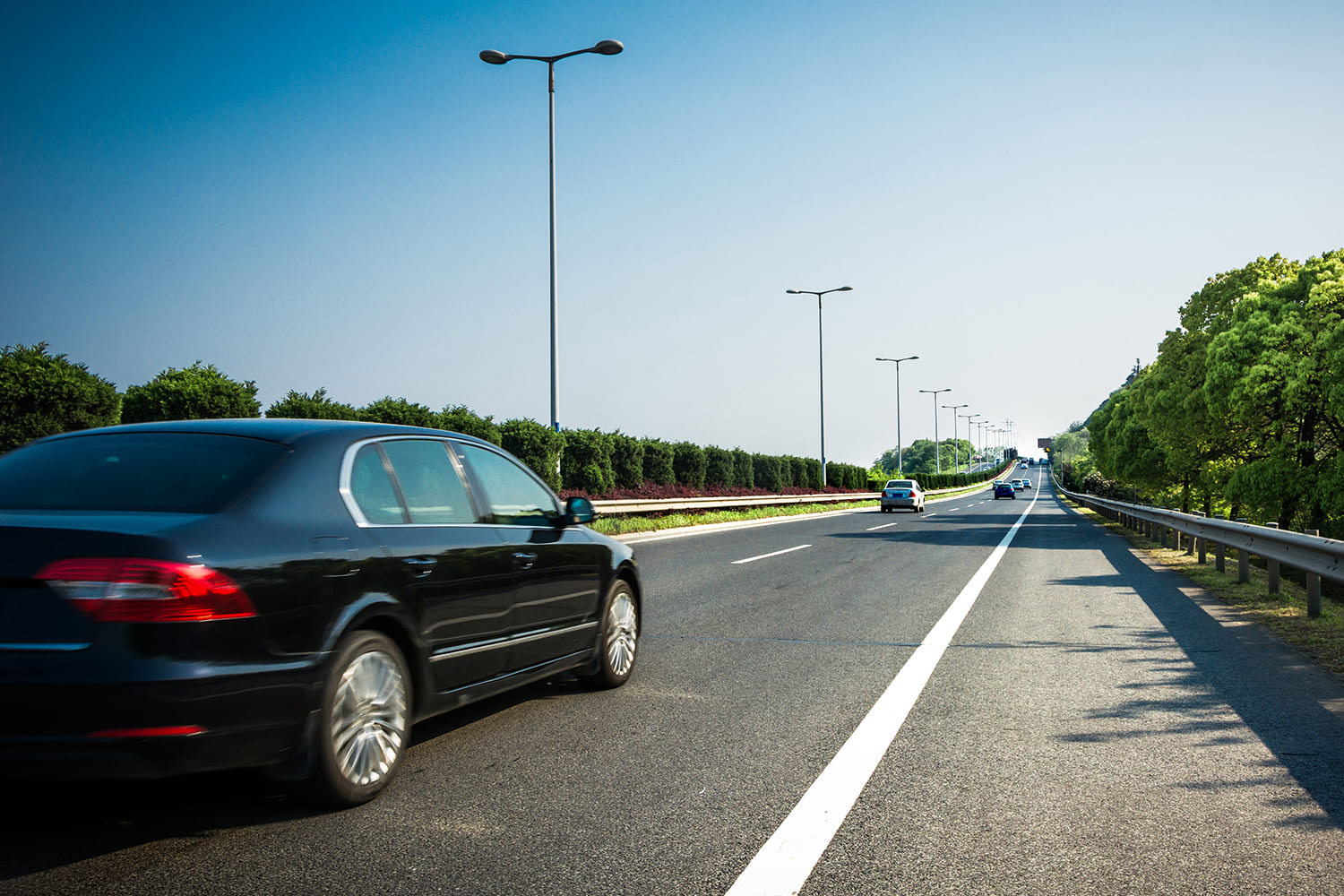 automóviles en una autovía