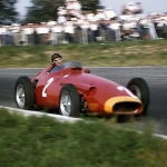 Juan Manuel Fangio pilota su Maserati 250F en 1957