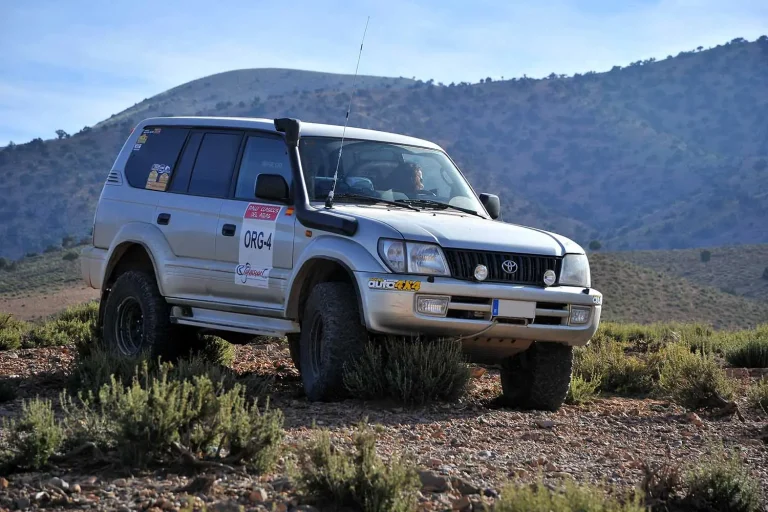 un Toyota Land Cruiser KDJ 95 en Marruecos