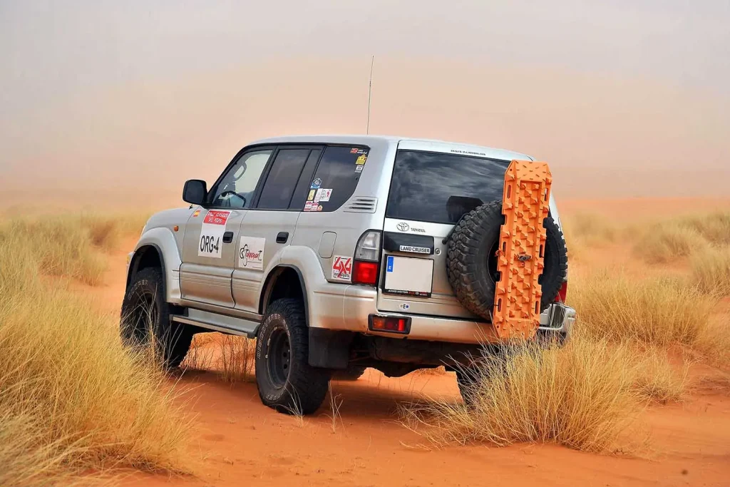 un Toyota Land Cruiser KDJ 95 en Marruecos
